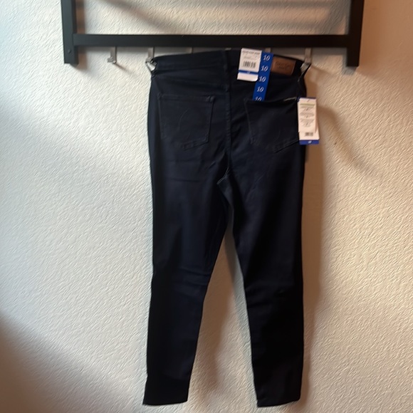 Calvin Klein Jeans Reprieve Ladies Delmar Size 10, Inseam 29”. - Picture 5 of 6